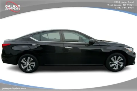 More photos of 2021 Nissan Altima 2.5 S at Galaxy Auto Place, NY