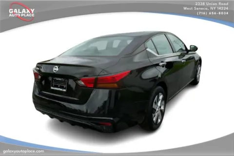 More photos of 2021 Nissan Altima 2.5 S at Galaxy Auto Place, NY