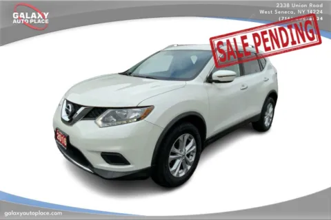 White 2016 Nissan Rogue SV for sale in West Seneca, NY