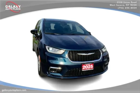 Another view of 2025 Chrysler Pacifica Select for sale in West Seneca, NY at Galaxy Auto Place