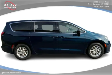 More photos of 2025 Chrysler Pacifica Select at Galaxy Auto Place, NY