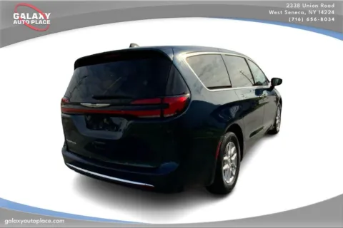 More photos of 2025 Chrysler Pacifica Select at Galaxy Auto Place, NY
