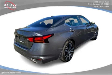 More photos of 2022 Nissan Altima 2.5 SR at Galaxy Auto Place, NY