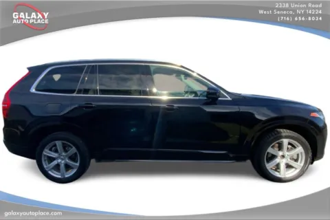 More photos of 2022 Volvo XC90 Momentum at Galaxy Auto Place, NY