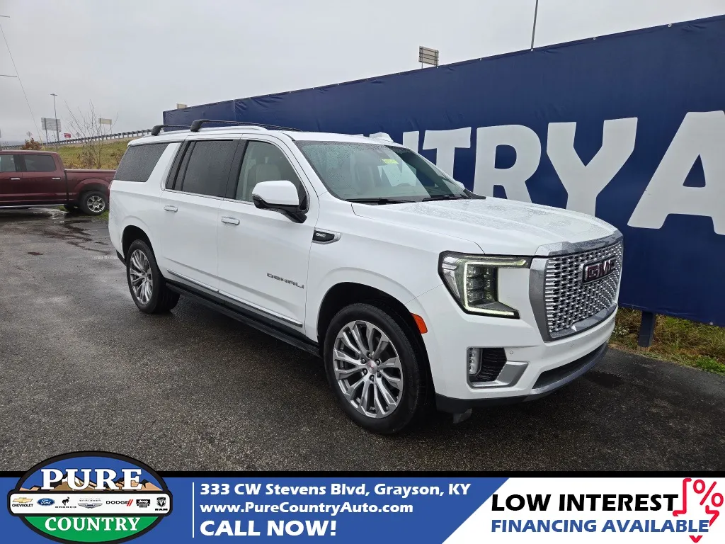 2022 GMC Yukon XL Denali's photo