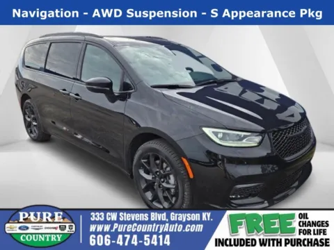 Black 2026 Chrysler Pacifica Limited for sale in Grayson, KY