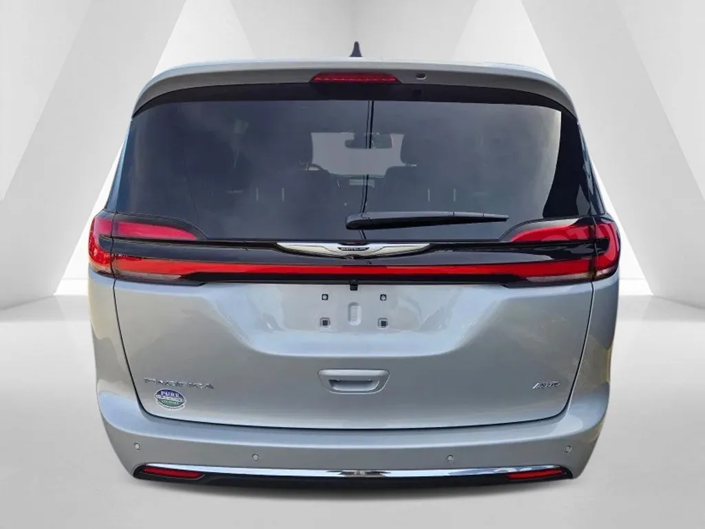 2026 Chrysler Pacifica Select - Photo 6
