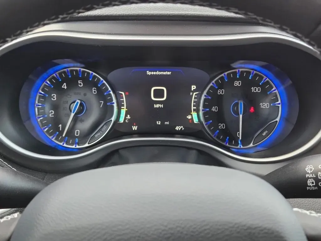 2026 Chrysler Pacifica Select - Photo 17