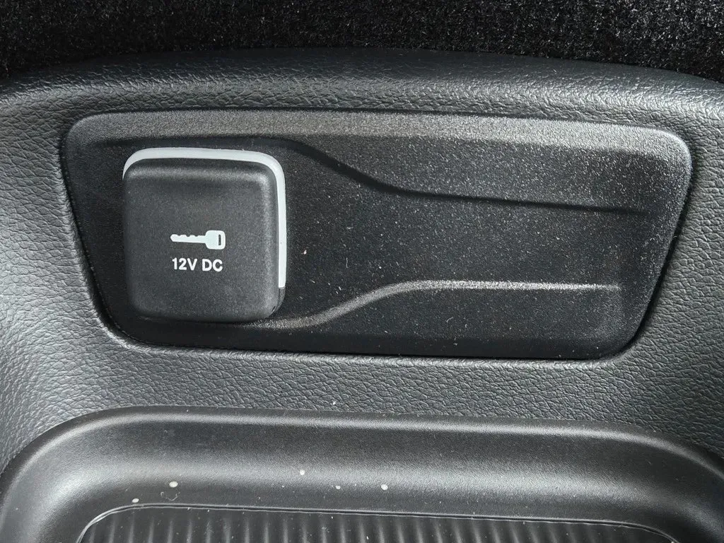 2026 Chrysler Pacifica Select - Photo 21