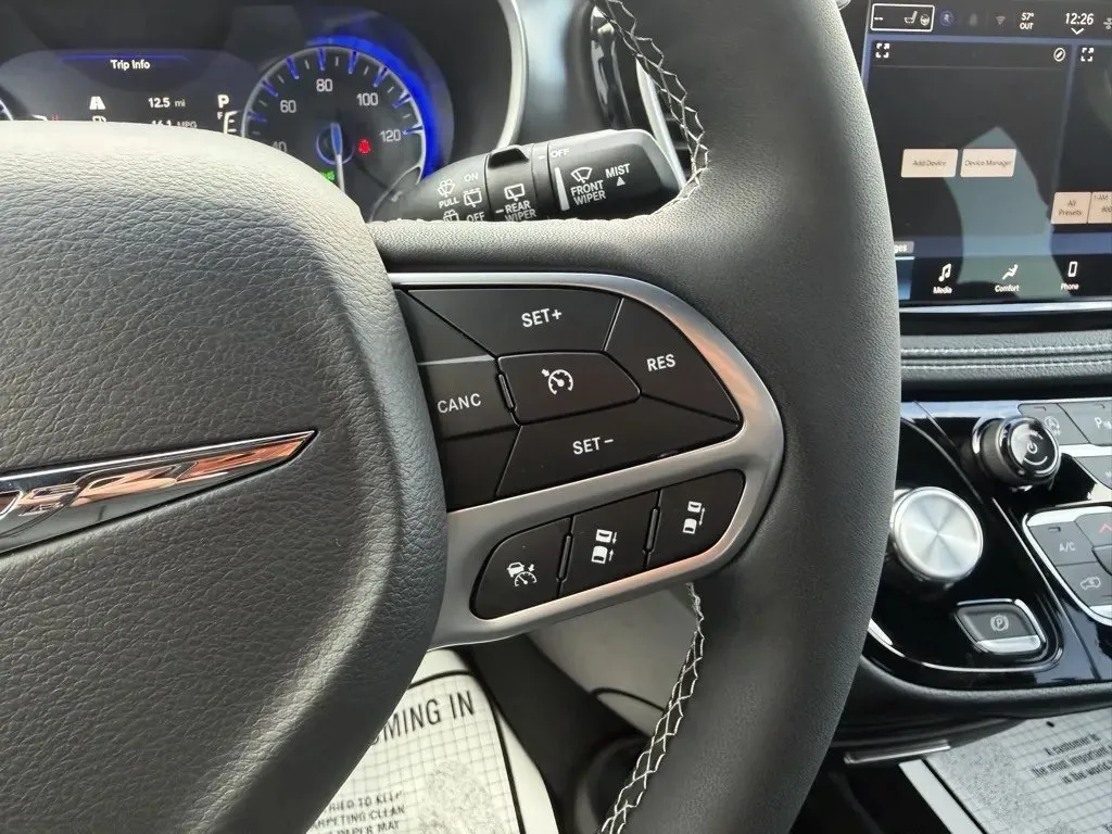 2026 Chrysler Pacifica Select - Photo 17