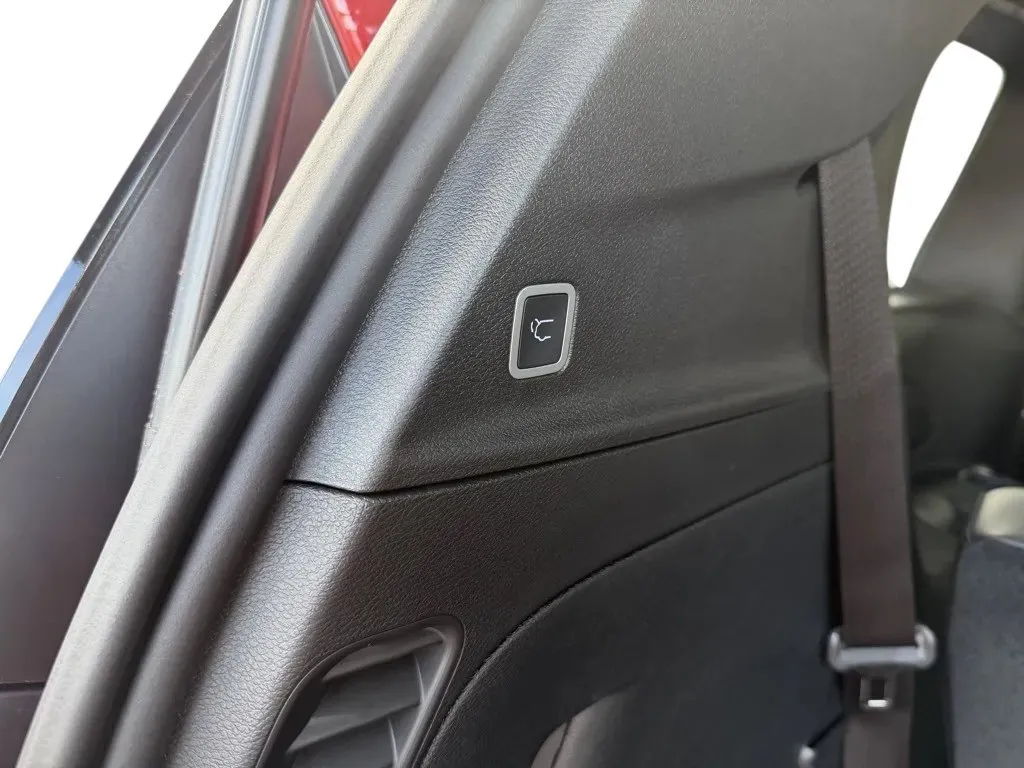 2026 Chrysler Pacifica Select - Photo 39