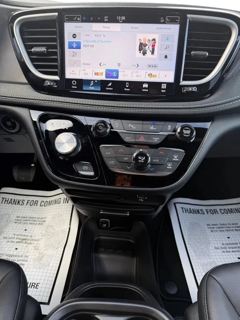 2026 Chrysler Pacifica Select - Photo 20