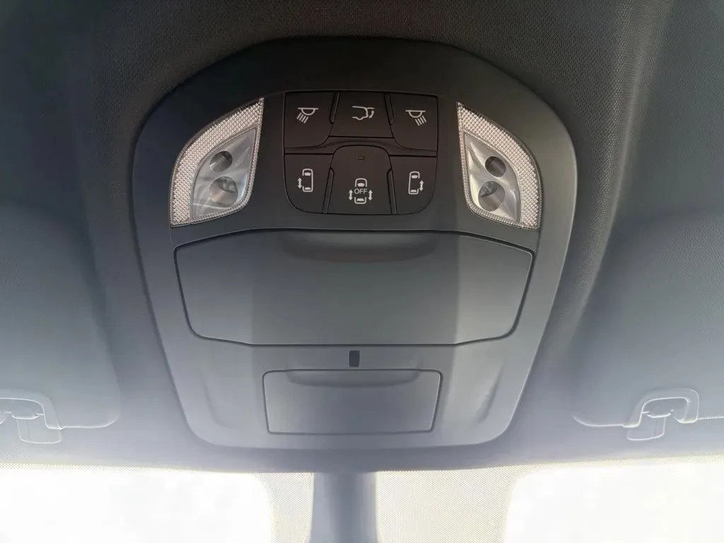 2026 Chrysler Pacifica Select - Photo 22