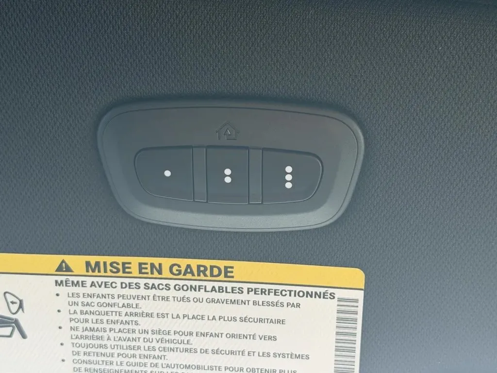 2026 Chrysler Pacifica Select - Photo 21