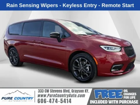 Red 2026 Chrysler Pacifica Select for sale in Grayson, KY