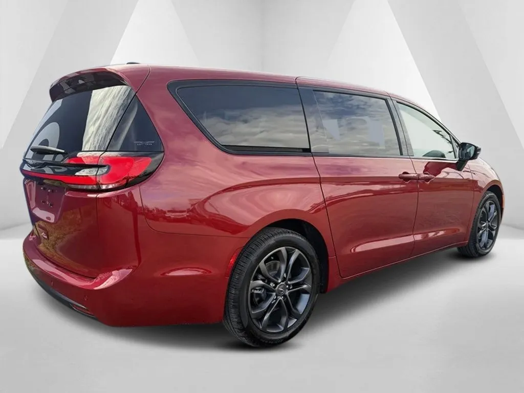2026 Chrysler Pacifica Select - Photo 7