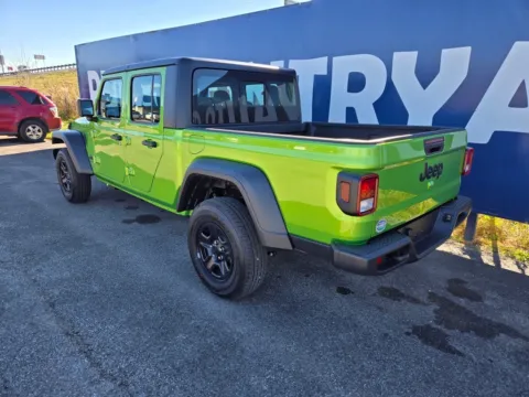 More photos of 2026 Jeep Gladiator Sport at Pure Country Automotive, KY
