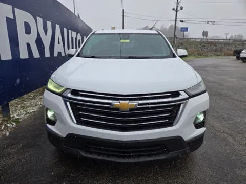 Photos of 2022 Chevrolet Traverse LT for sale in Grayson, KY at Pure Country Automotive
