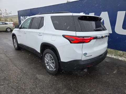 More photos of 2022 Chevrolet Traverse LT at Pure Country Automotive, KY