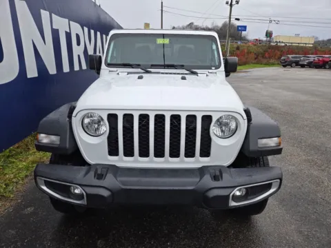 Photos of 2023 Jeep Gladiator Sport S for sale in Grayson, KY at Pure Country Automotive