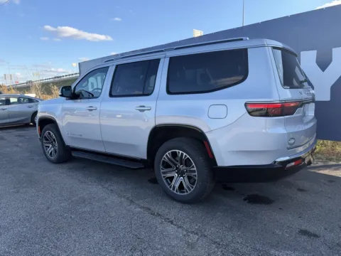 More photos of 2025 Jeep Wagoneer at Pure Country Automotive, KY