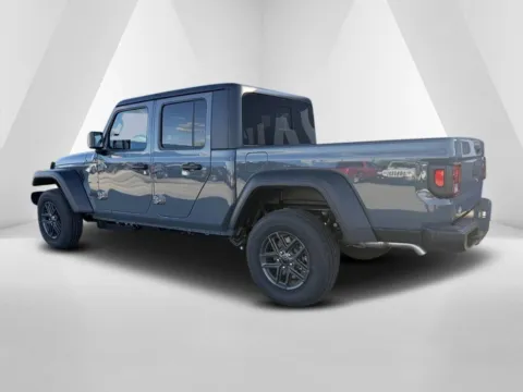 More photos of 2026 Jeep Gladiator Sport S at Pure Country Automotive, KY