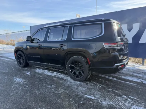 More photos of 2022 Jeep Grand Wagoneer Series III at Pure Country Automotive, KY