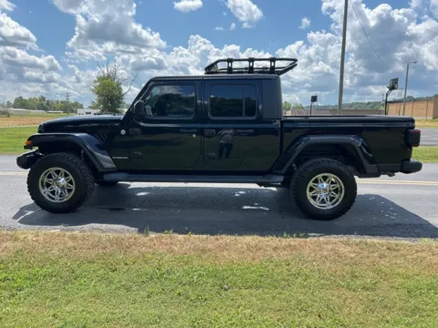 More photos of 2020 Jeep Gladiator Overland at Pure Country Automotive, KY