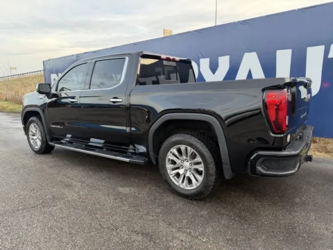 More photos of 2022 GMC Sierra 1500 Denali at Pure Country Automotive, KY