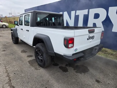 More photos of 2026 Jeep Gladiator Sport at Pure Country Automotive, KY
