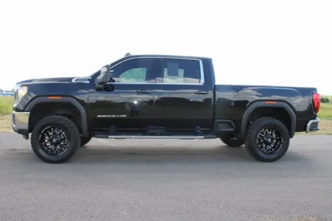 More photos of 2023 GMC Sierra 2500HD SLE at Pure Country Automotive, KY