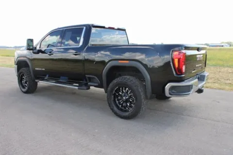 More photos of 2023 GMC Sierra 2500HD SLE at Pure Country Automotive, KY