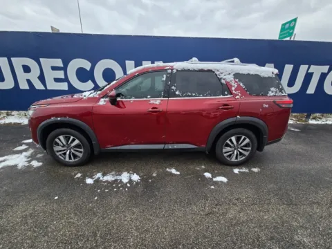 More photos of 2022 Nissan Pathfinder SL at Pure Country Automotive, KY