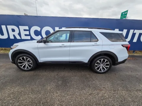 More photos of 2026 Ford Explorer ST-Line at Pure Country Automotive, KY