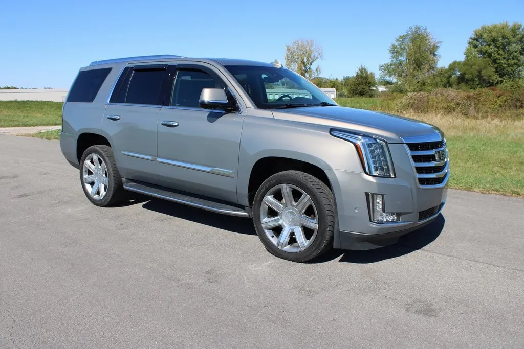Brown 2018 Cadillac Escalade Premium Luxury for sale in Grayson, KY