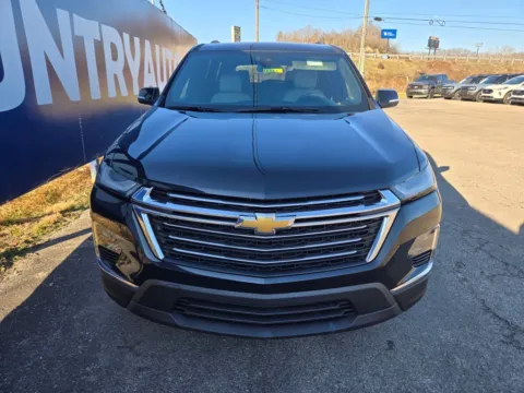 Photos of 2022 Chevrolet Traverse LT for sale in Grayson, KY at Pure Country Automotive