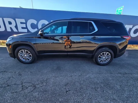 More photos of 2022 Chevrolet Traverse LT at Pure Country Automotive, KY