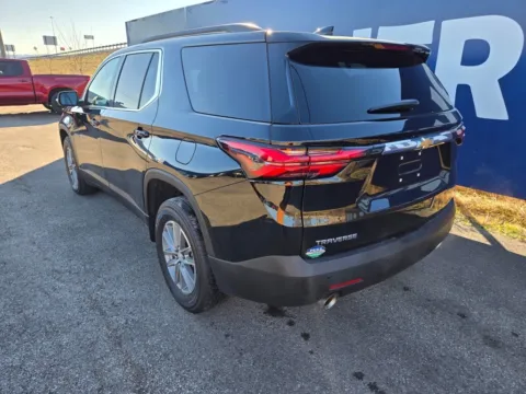 More photos of 2022 Chevrolet Traverse LT at Pure Country Automotive, KY