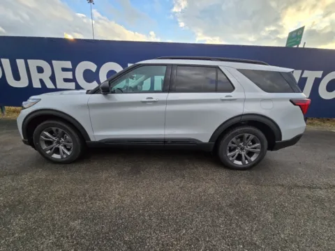 More photos of 2026 Ford Explorer Active at Pure Country Automotive, KY
