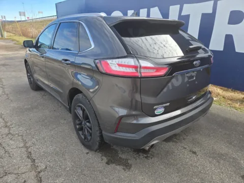More photos of 2019 Ford Edge SEL at Pure Country Automotive, KY