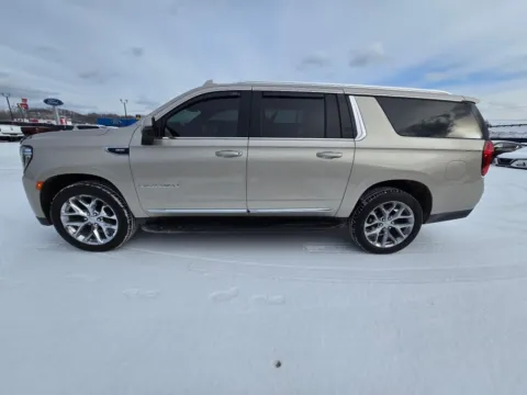 More photos of 2021 GMC Yukon XL SLT at Pure Country Automotive, KY