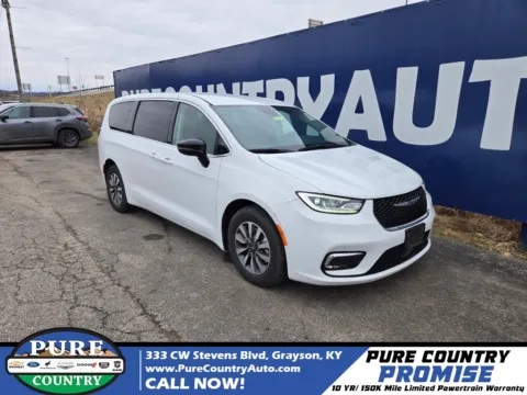 White 2024 Chrysler Pacifica Hybrid Select for sale in Grayson, KY