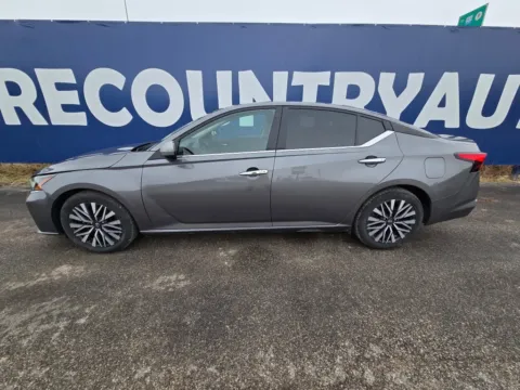 More photos of 2024 Nissan Altima 2.5 SV at Pure Country Automotive, KY