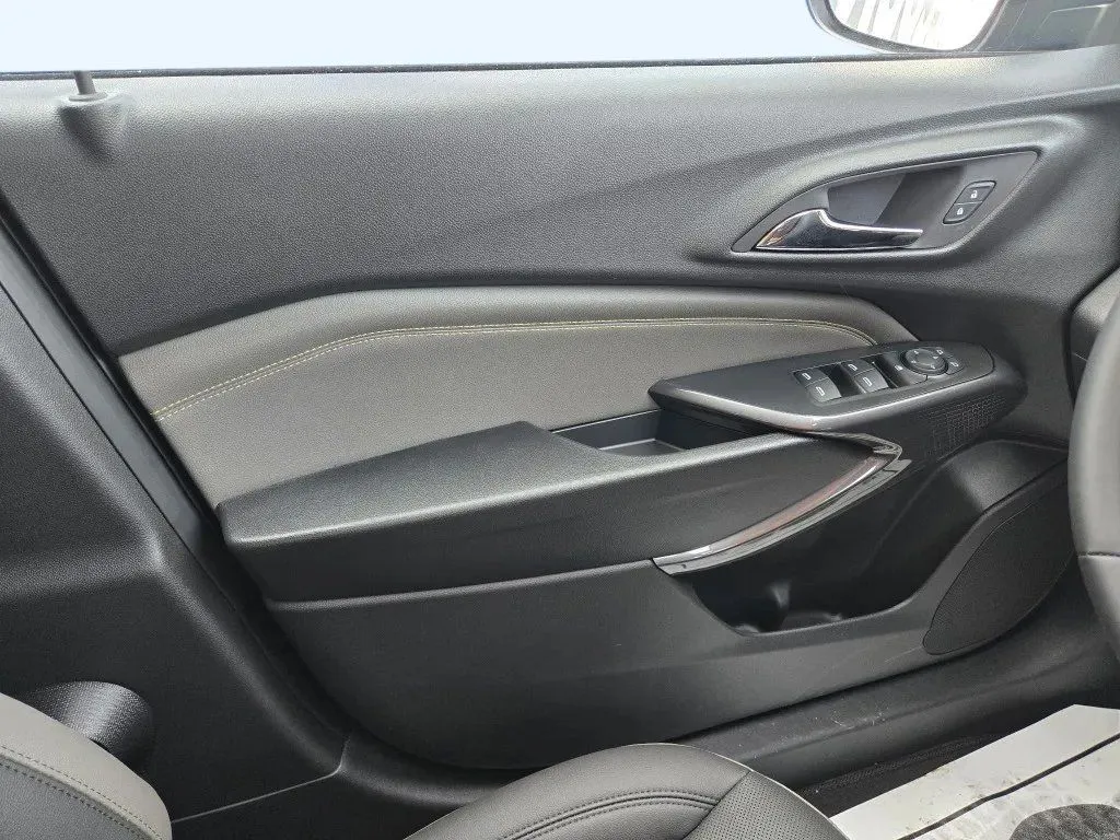 2026 Chevrolet Trax Activ - Photo 12