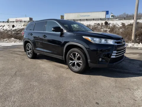 Black 2019 Toyota Highlander LE Plus for sale in Grayson, KY