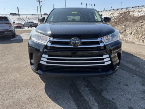 Photos of 2019 Toyota Highlander LE Plus for sale in Grayson, KY at Pure Country Automotive