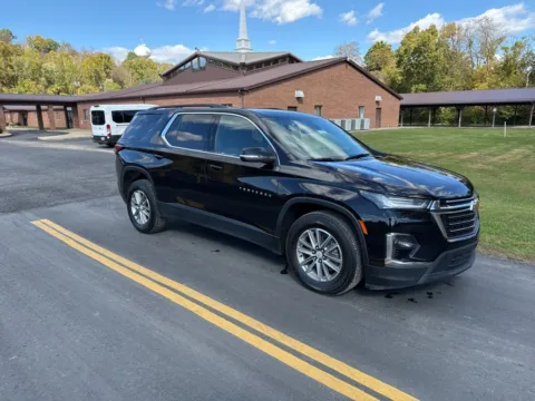 Black 2022 Chevrolet Traverse LT for sale in Grayson, KY