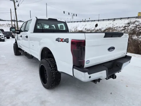 More photos of 2018 Ford F-250SD XL at Pure Country Automotive, KY