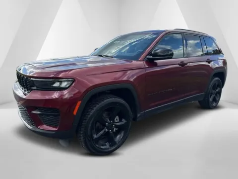 Another view of 2022 Jeep Grand Cherokee Altitude for sale in Grayson, KY at Pure Country Automotive