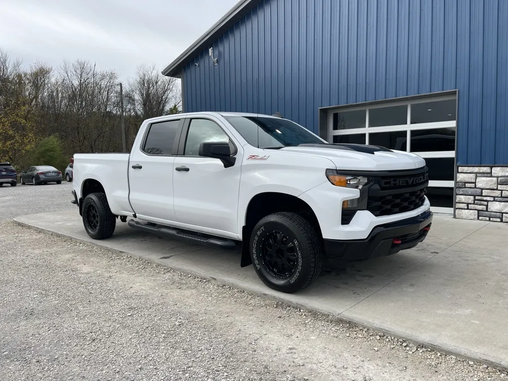 White 2023 Chevrolet Silverado 1500 Custom Trail Boss for sale in Grayson, KY